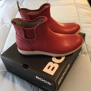 BNIB Bogs Quinn Slip-On Boots - Women’s